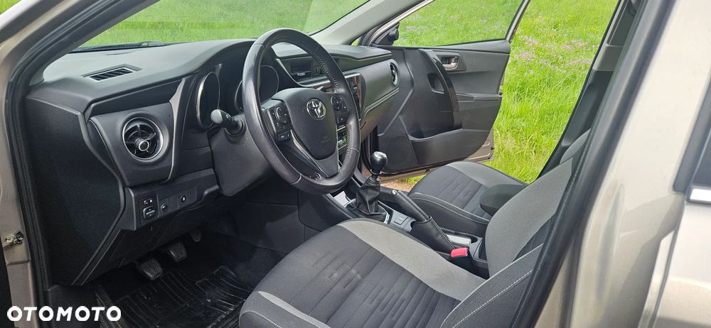 Toyota Auris 1.2 T Dynamic - 13
