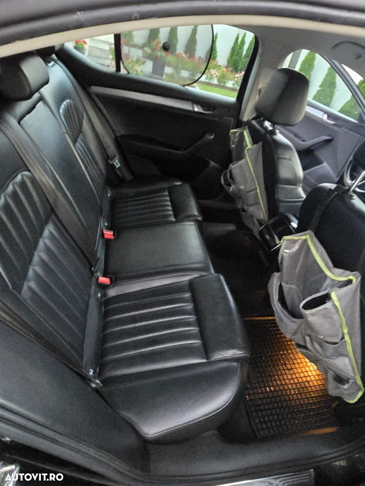 Skoda Superb 2.0 TDI DSG Style - 4