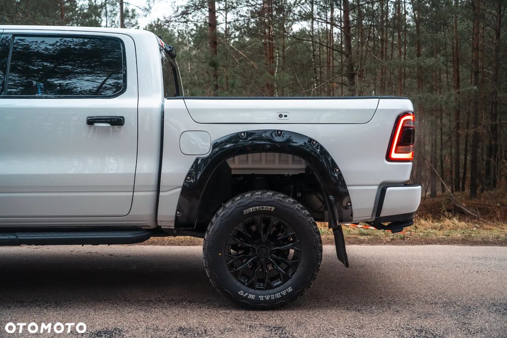 RAM 1500 Crew Cab Shortbed Bighorn - 37