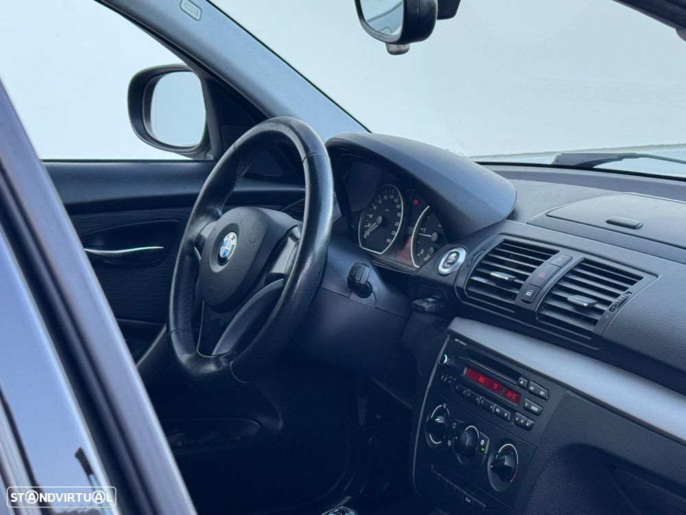 BMW 118 d Line Urban - 19