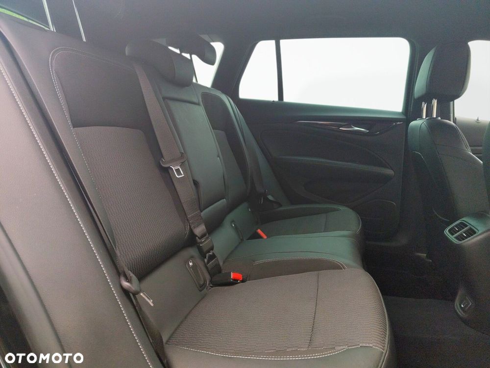 Opel Insignia - 19