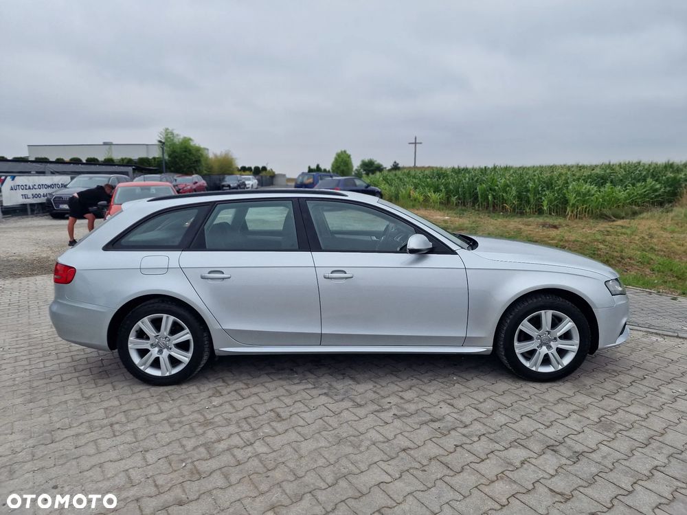 Audi A4 Avant 2.0 TDI DPF quattro - 8