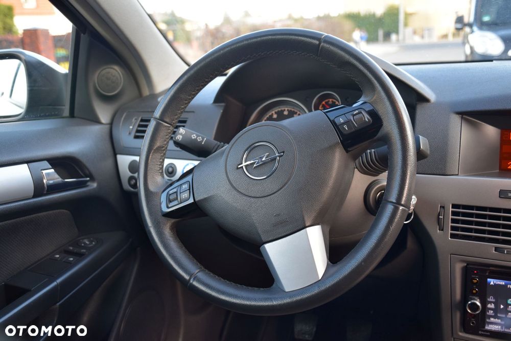 Opel Astra 1.6 Edition - 11
