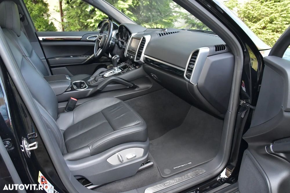Porsche Cayenne - 27