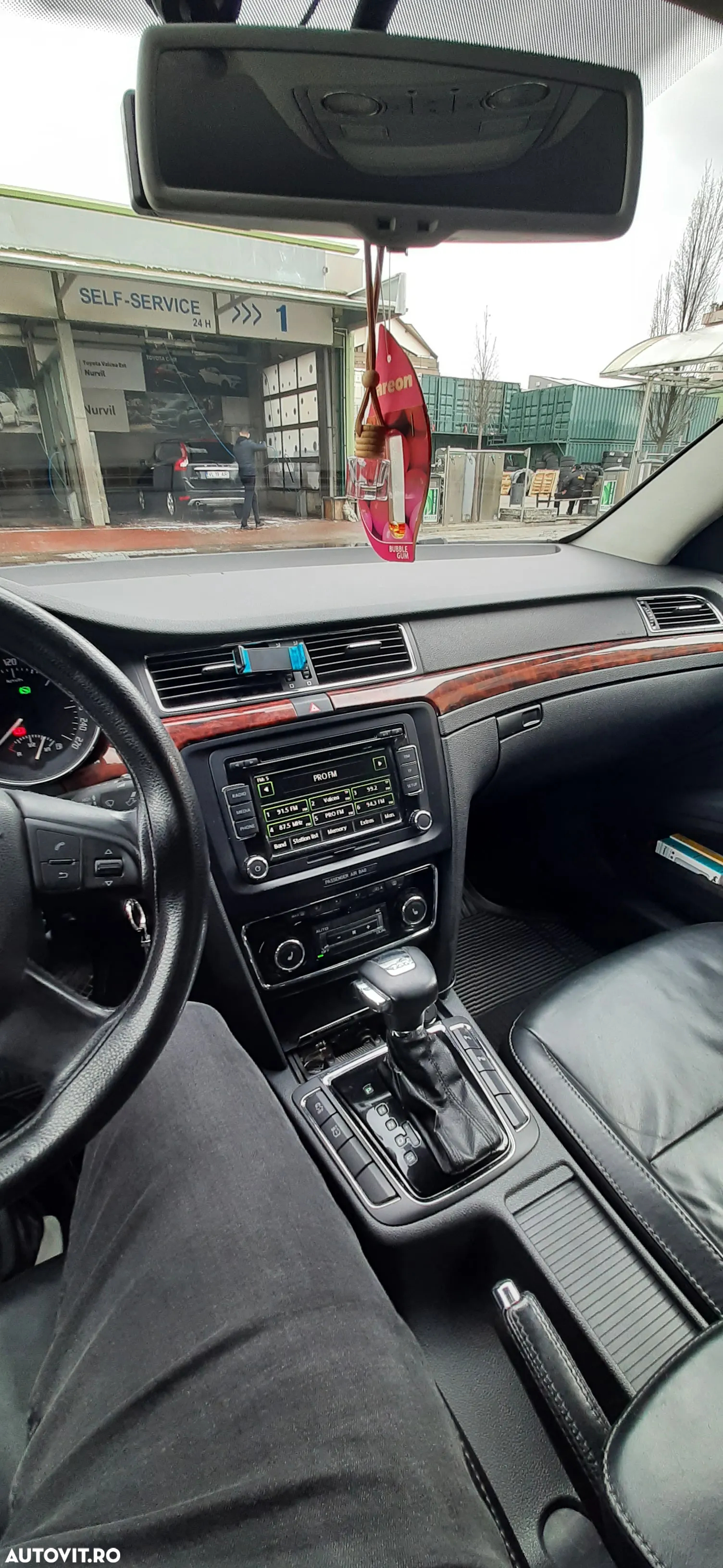 Skoda Superb 2.0 TDI Elegance DSG - 9