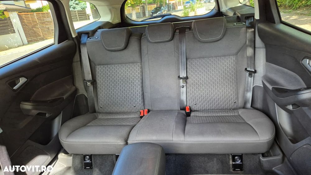 Ford Focus 2.0 TDCi DPF Powershift Titanium - 17