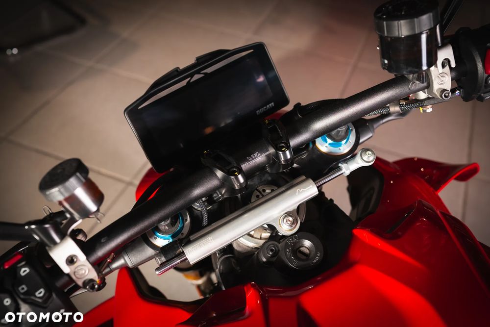 Ducati Streetfighter V4 - 8