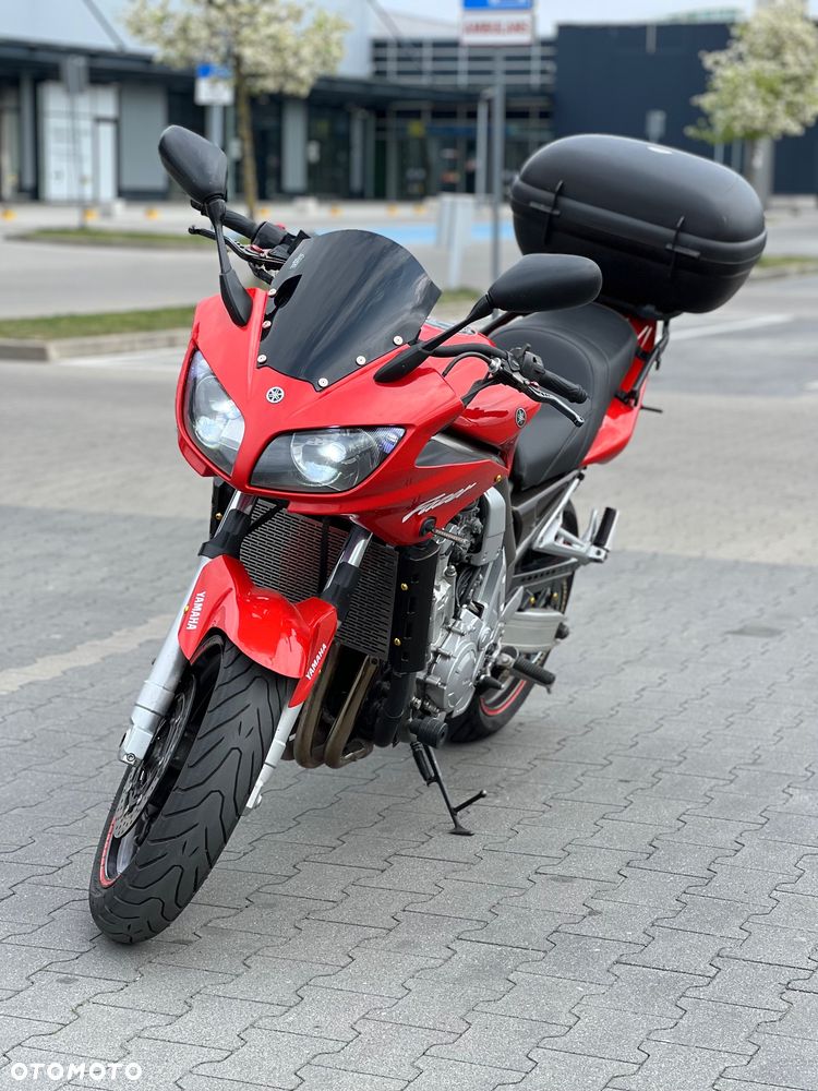 Yamaha FZS - 2