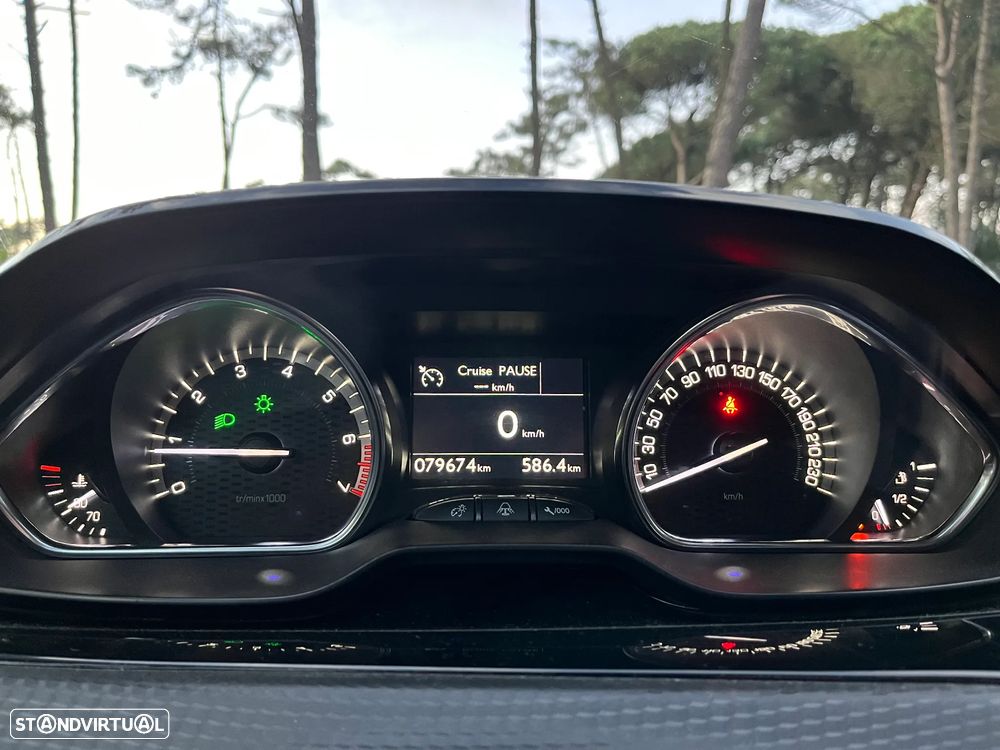 Peugeot 2008 1.2 PureTech GT Line - 14