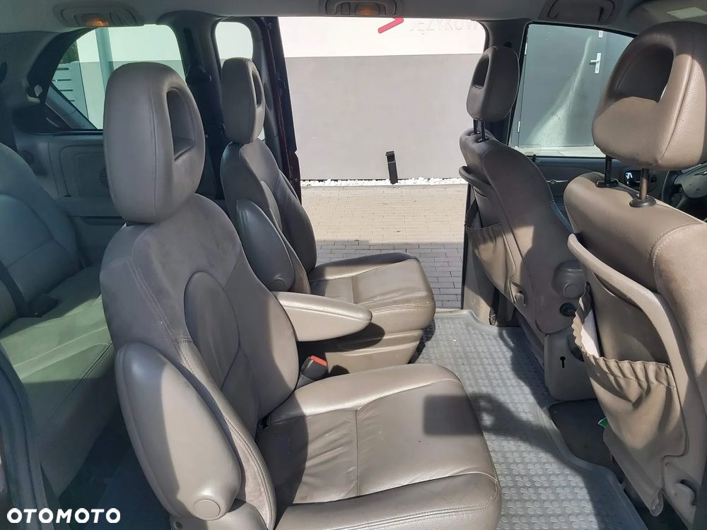 Chrysler Voyager - 8