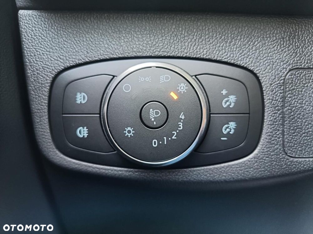 Ford Focus 1.0 EcoBoost Titanium X - 19