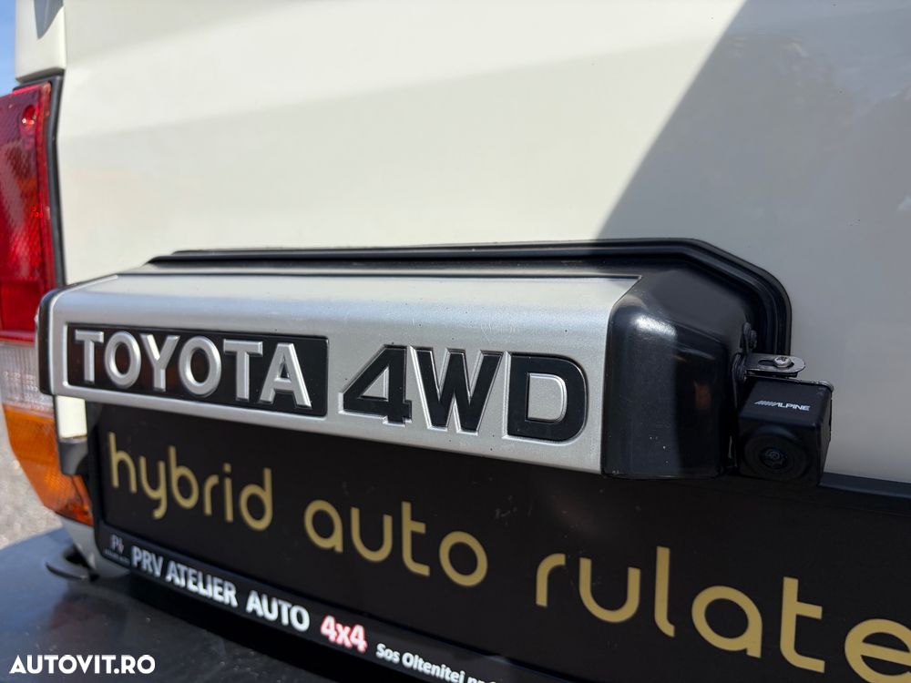 Toyota Land Cruiser - 16