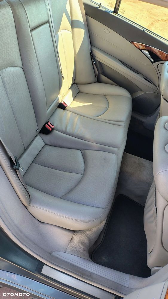 Mercedes-Benz Klasa E - 9