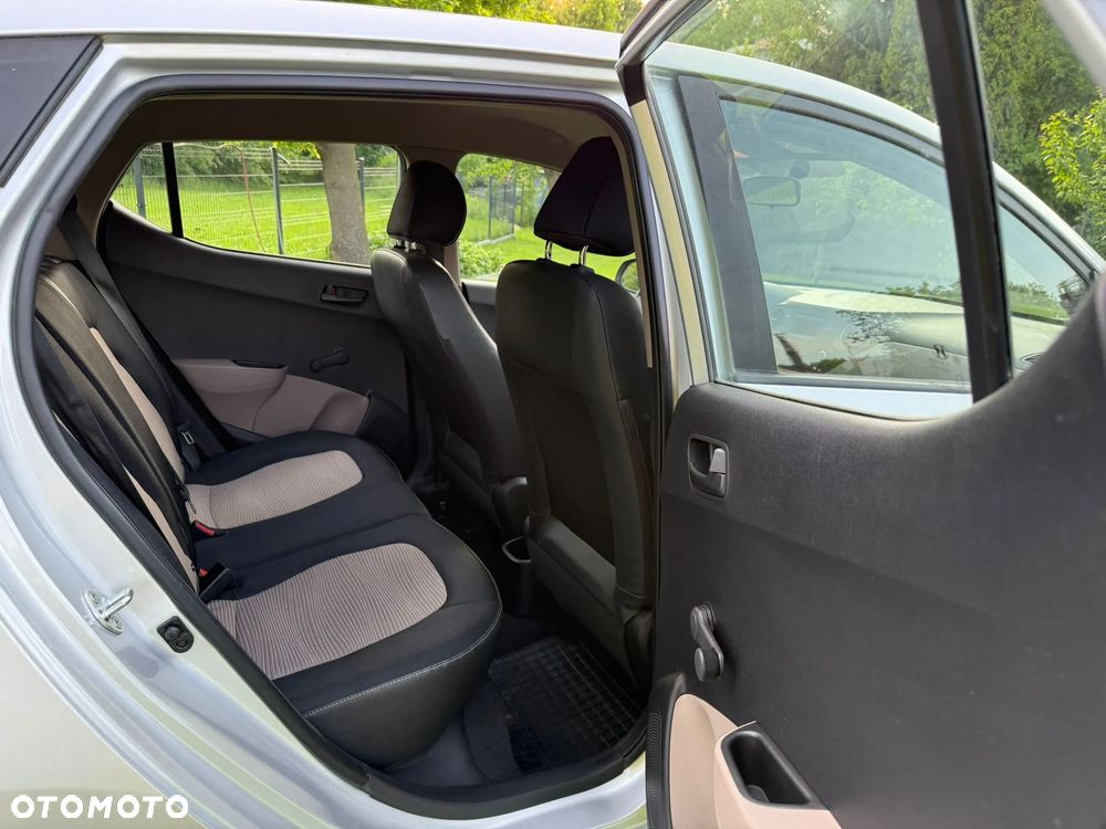 Hyundai i10 - 10