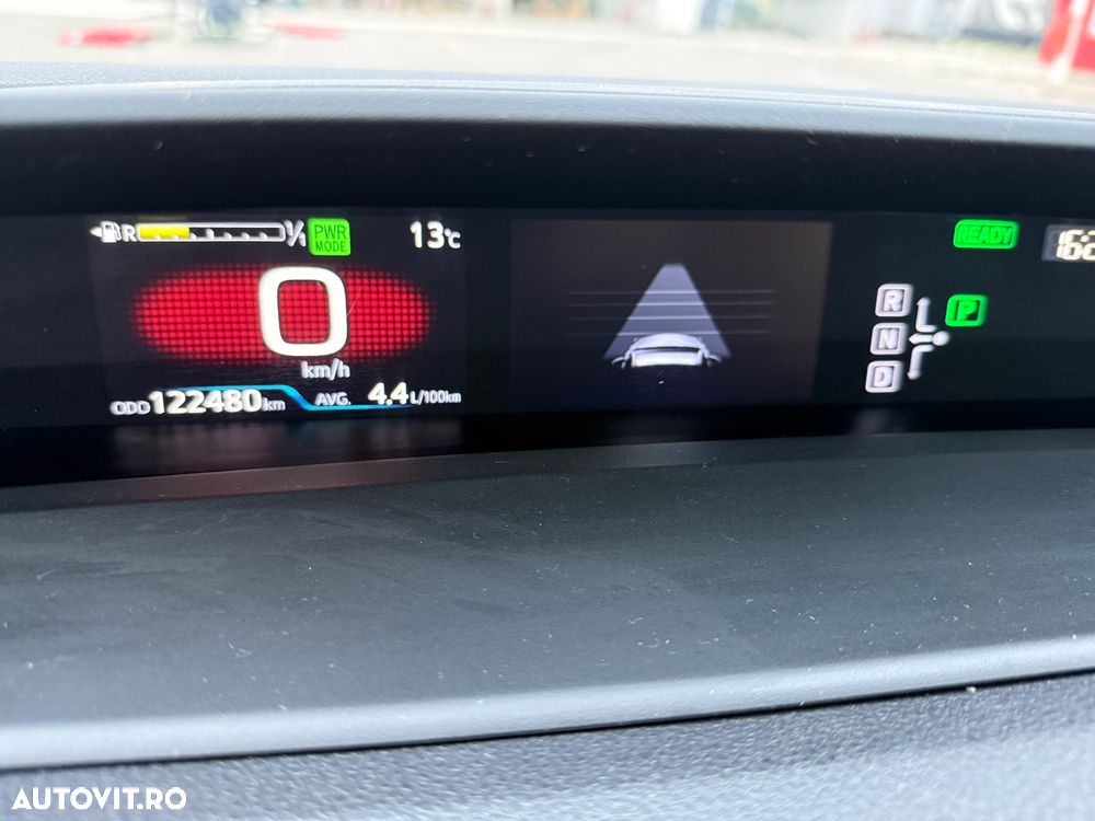 Toyota Prius 1.8 HSD Dynamic - 10