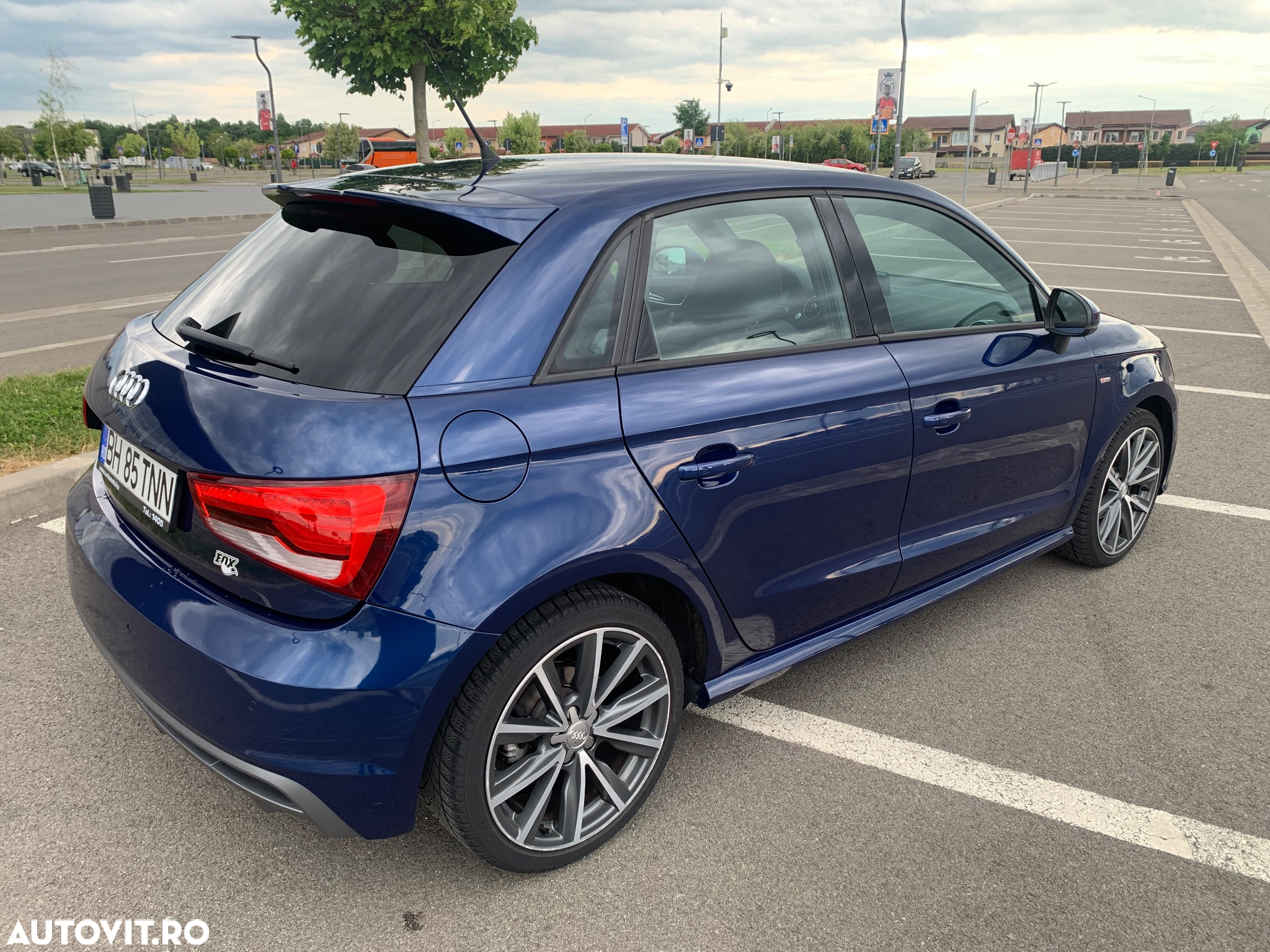 Audi A1 Sportback 1.0 TFSI S tronic Design - 3