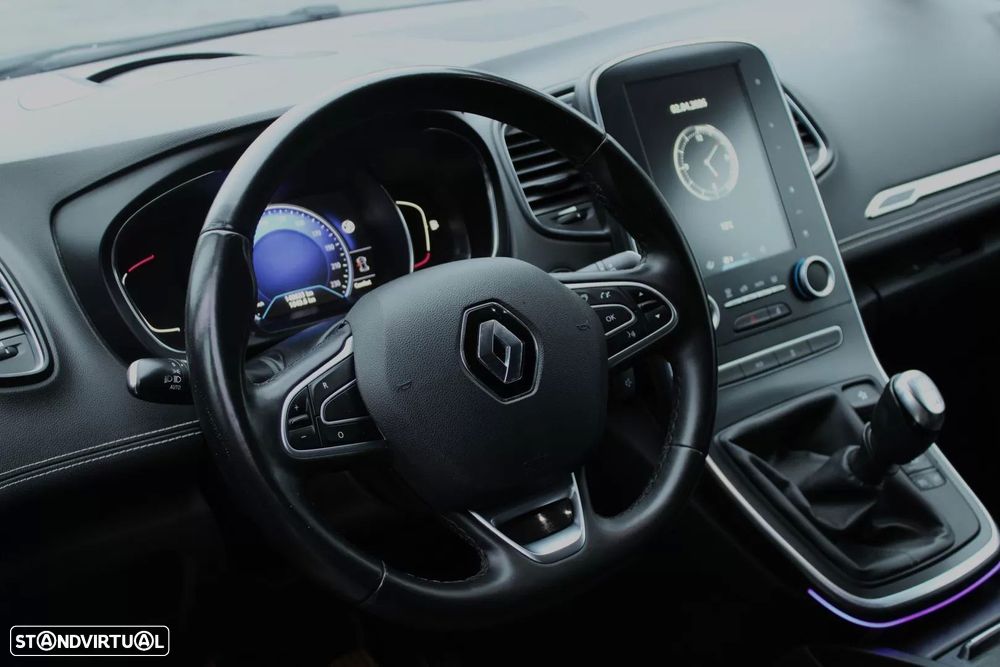 Renault Scénic - 19