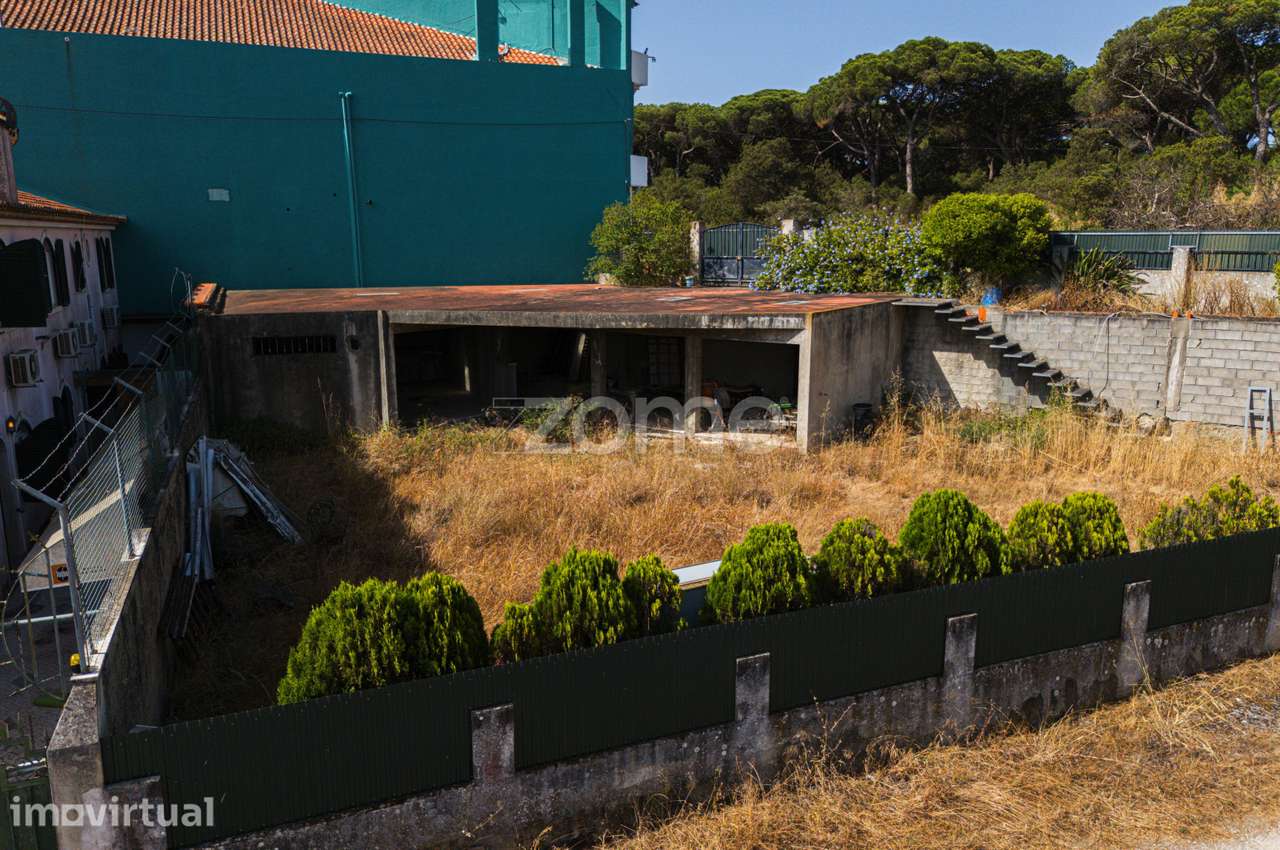 Moradia única T6+Terreno - Fonte da Telha