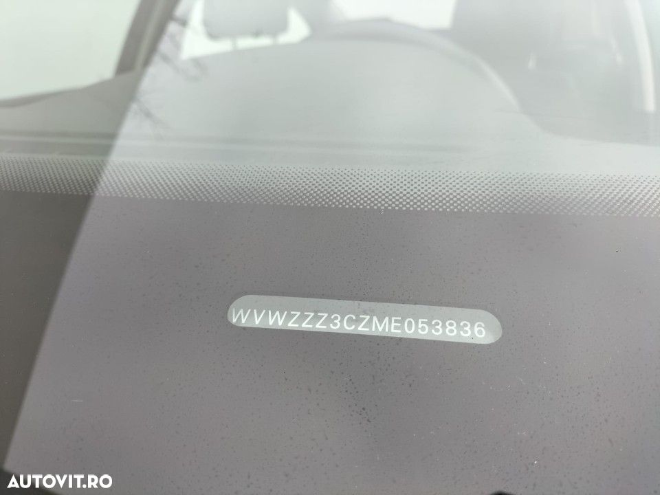 Volkswagen Passat - 12