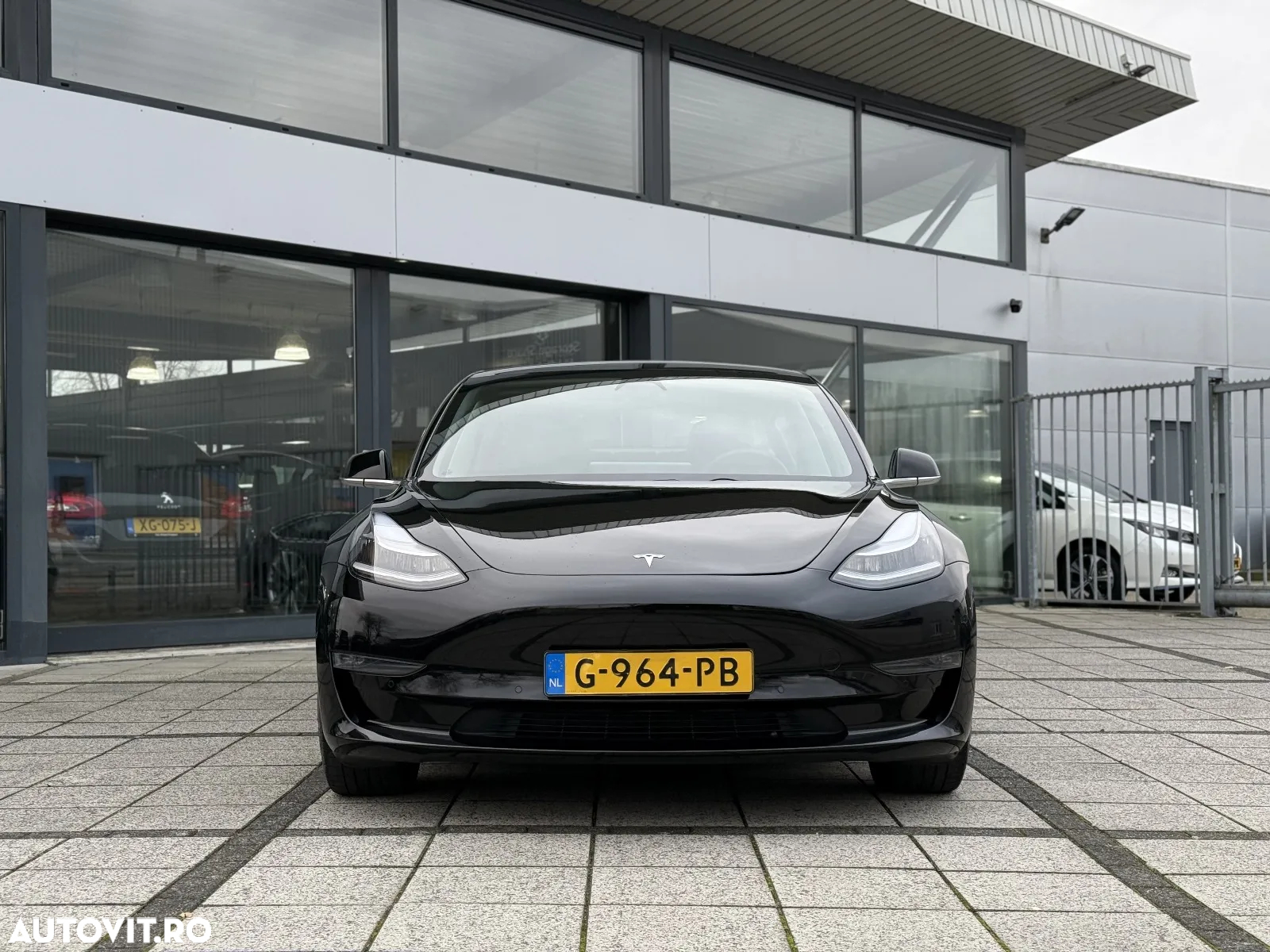 Tesla Model 3 - 14
