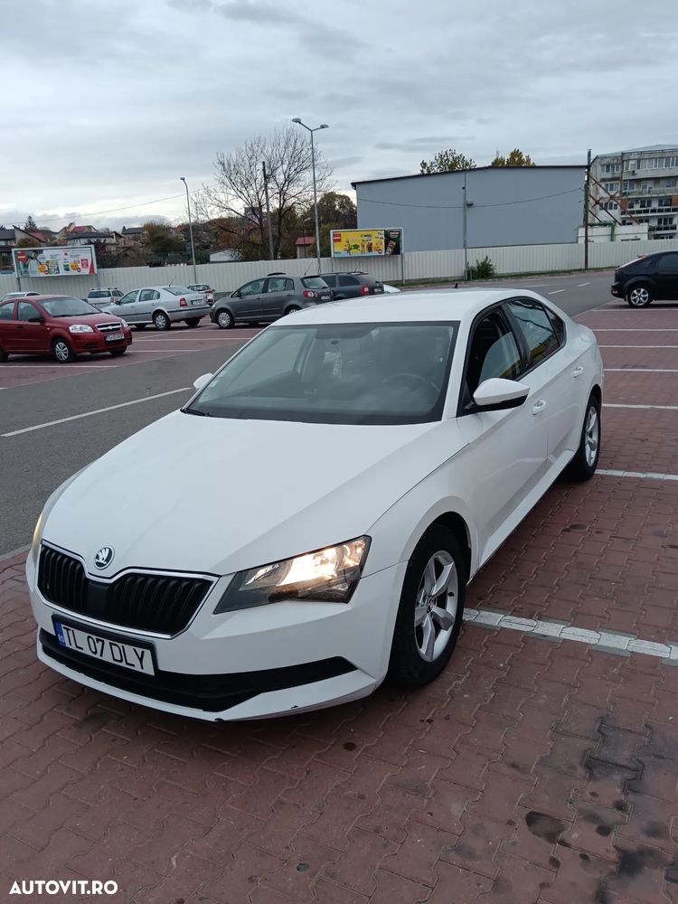 Skoda Superb 1.6 TDI Ambition - 6