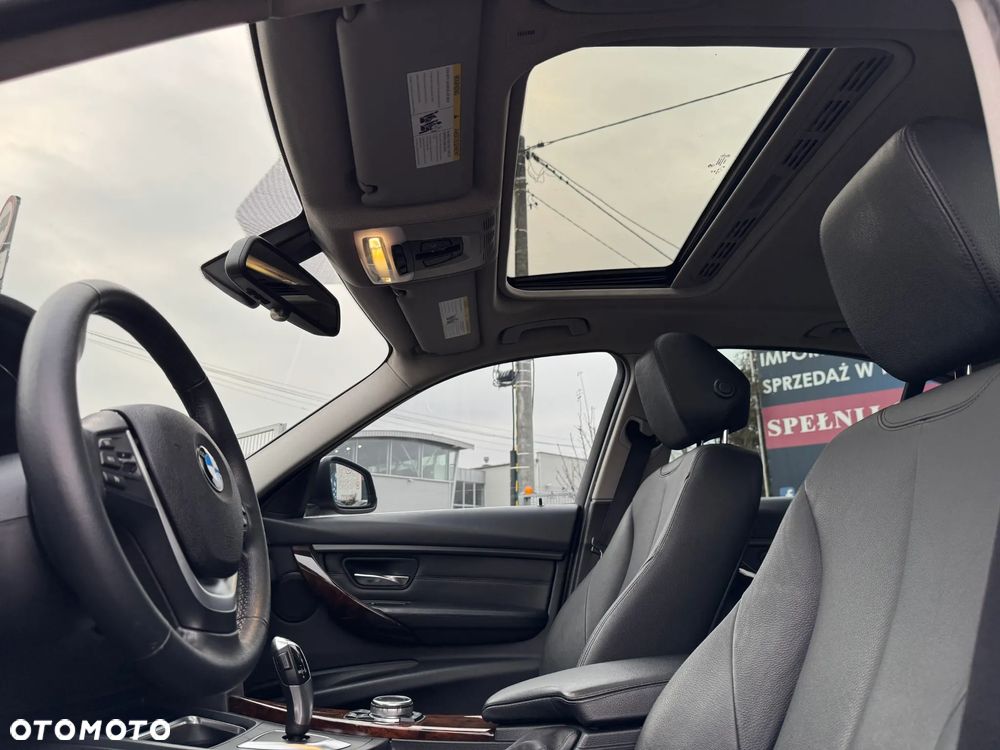 BMW Seria 3 328i Sport-Aut Luxury Line - 16