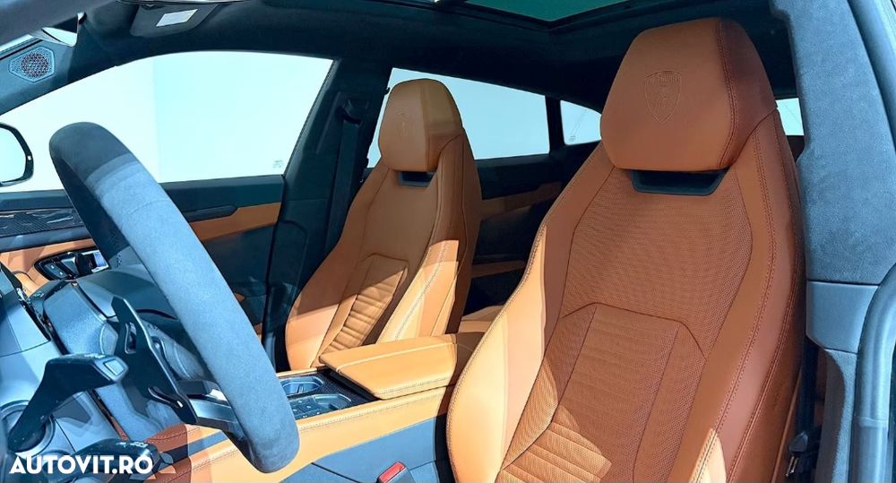 Lamborghini URUS - 9