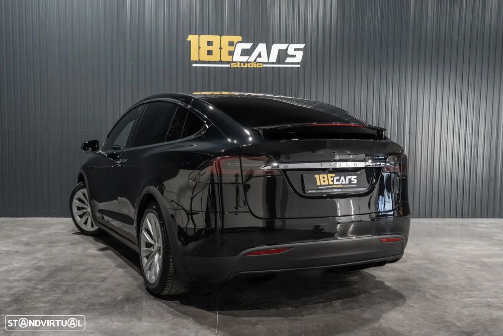 Tesla Model X 100D - 56