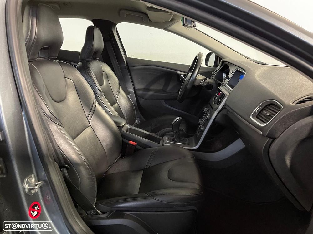 Volvo V40 1.6 D2 Momentum - 15