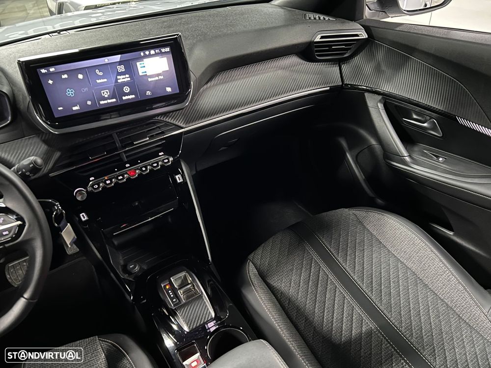 Peugeot 2008 1.2 Hybrid Allure e-DCS6 - 17