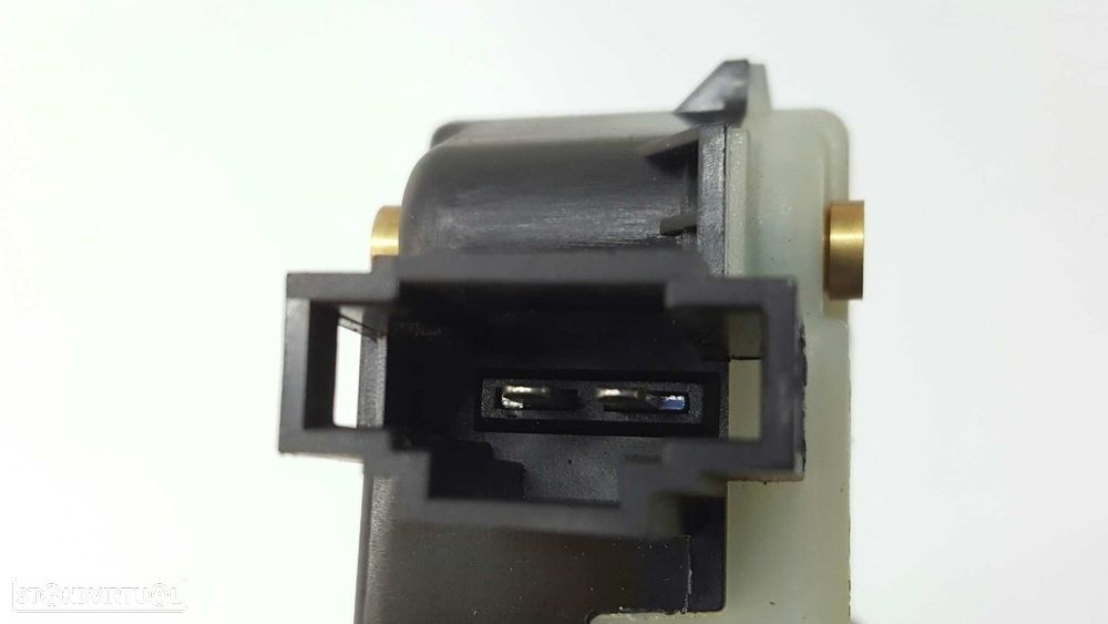 MOTOR FECHO CENTRAL DA MALA VOLKSWAGEN TOUAREG (7LA) V6 - 2