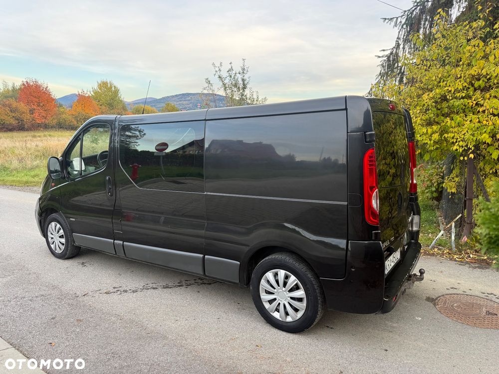 Opel Vivaro - 28