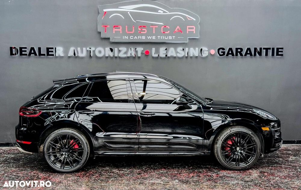 Porsche Macan Turbo PDK mit Performance Paket - 2