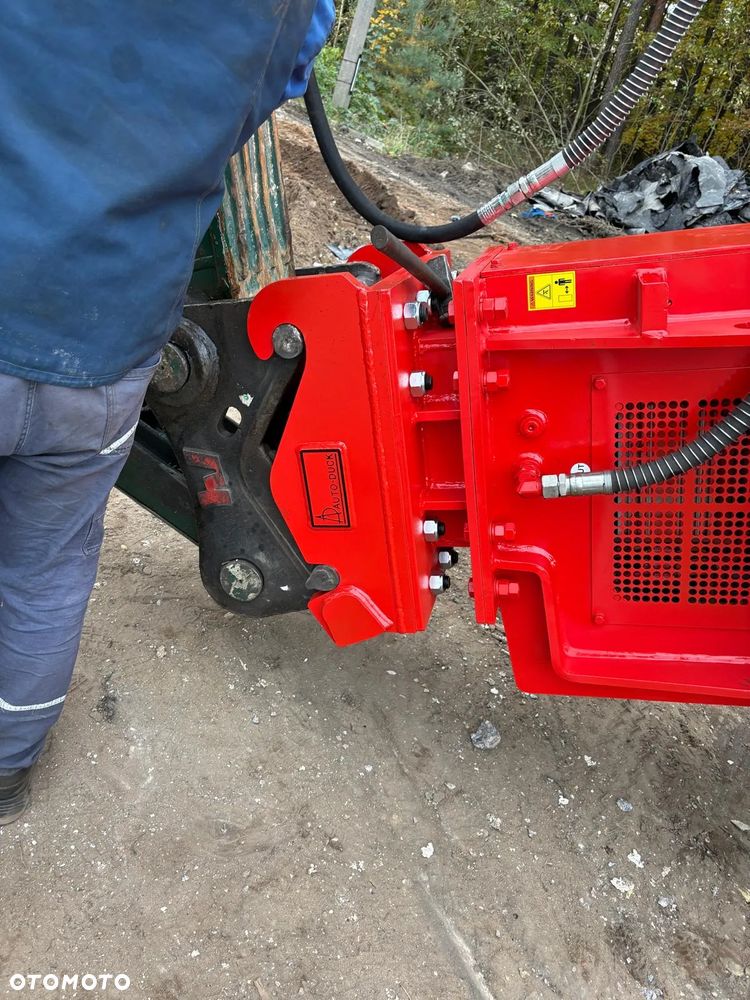 Magnes hydrauliczny Model: L08 Rok produkcji: 2025 - 3