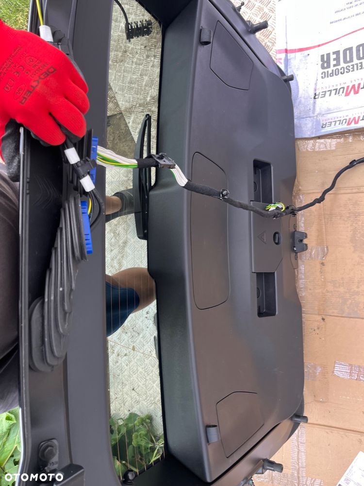 Klapa Citroen C5 Aircross KQL igła - 9