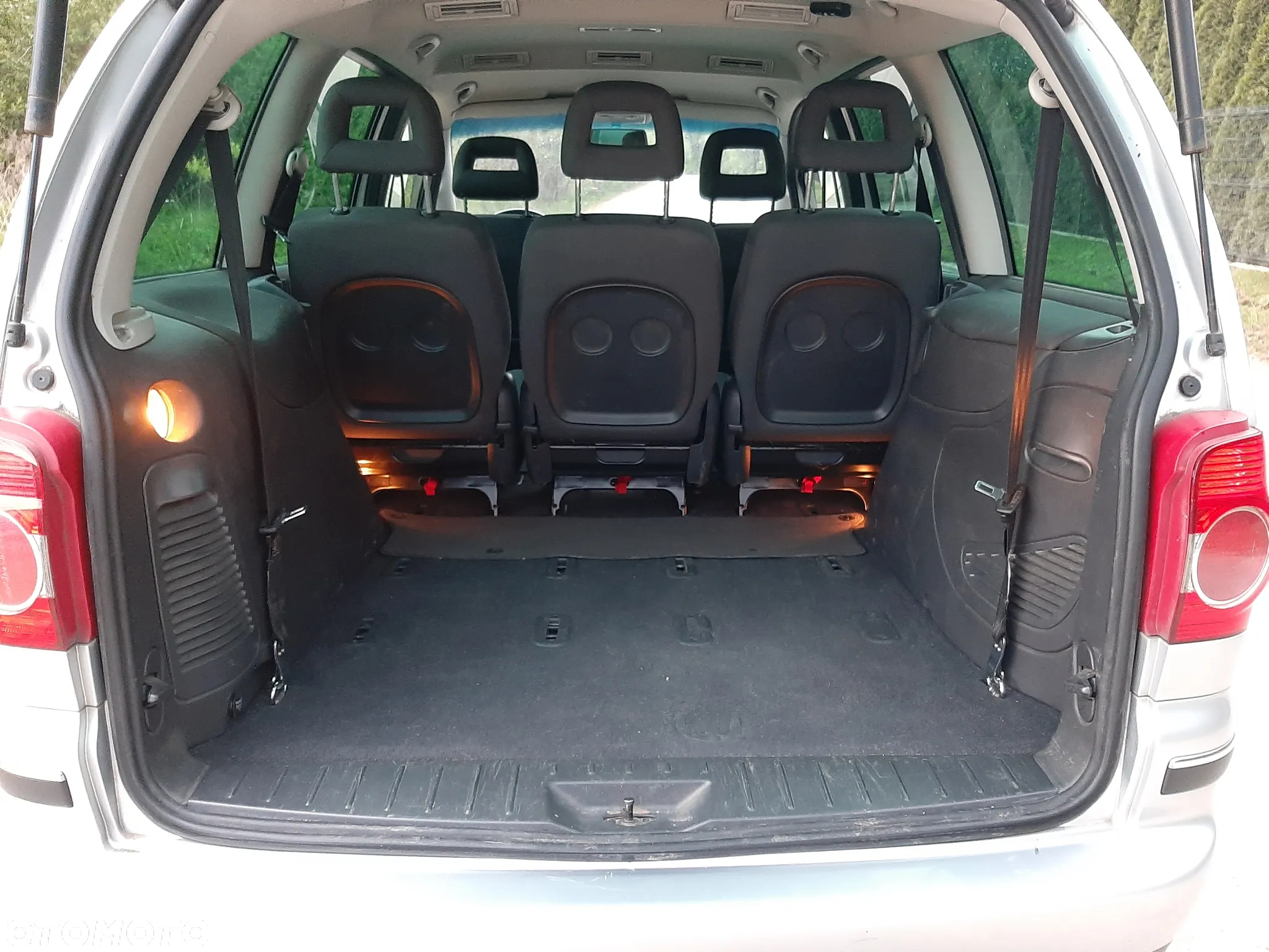 Volkswagen Sharan - 8
