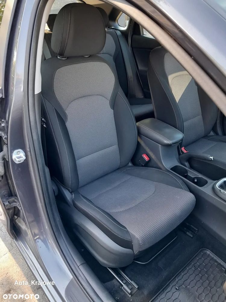 Hyundai i30 1.4 Classic + - 24