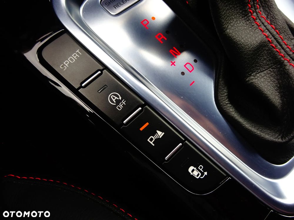 Kia ProCeed 1.6 T-GDI GT DCT - 17