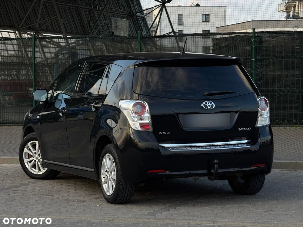 Toyota Verso 2.0 D-4D Premium - 11