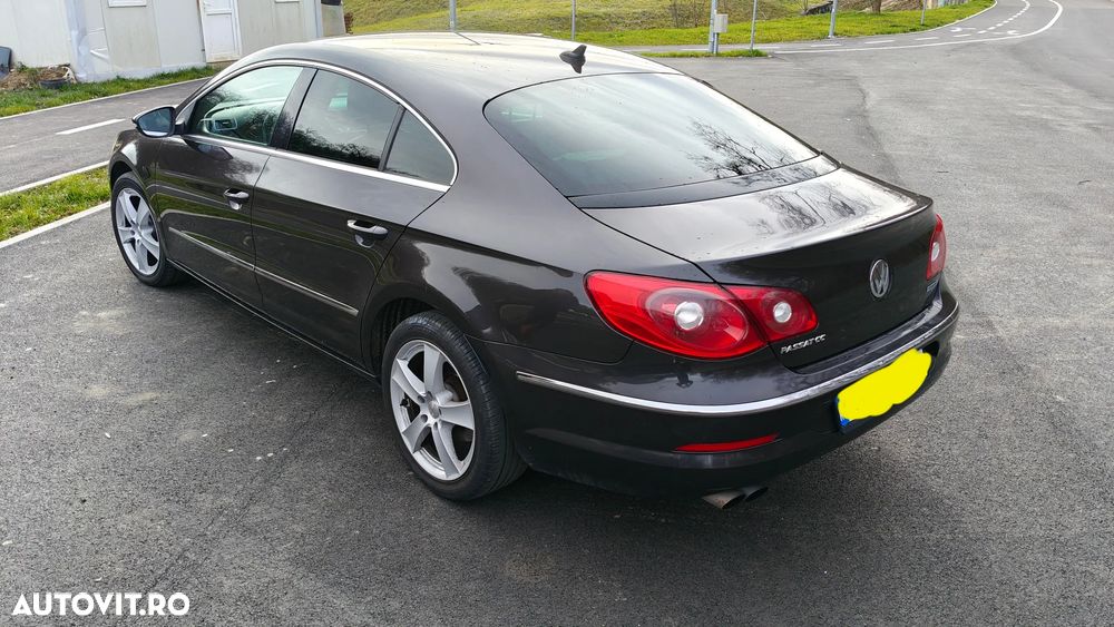 Volkswagen Passat Variant 2.0 TDI Blue TDI DSG Comfortline - 2