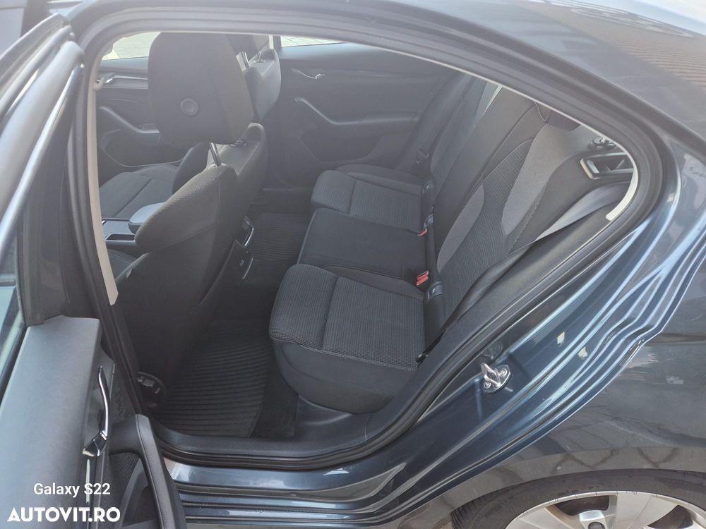 Skoda Octavia 2.0 TDI DSG Ambition - 21
