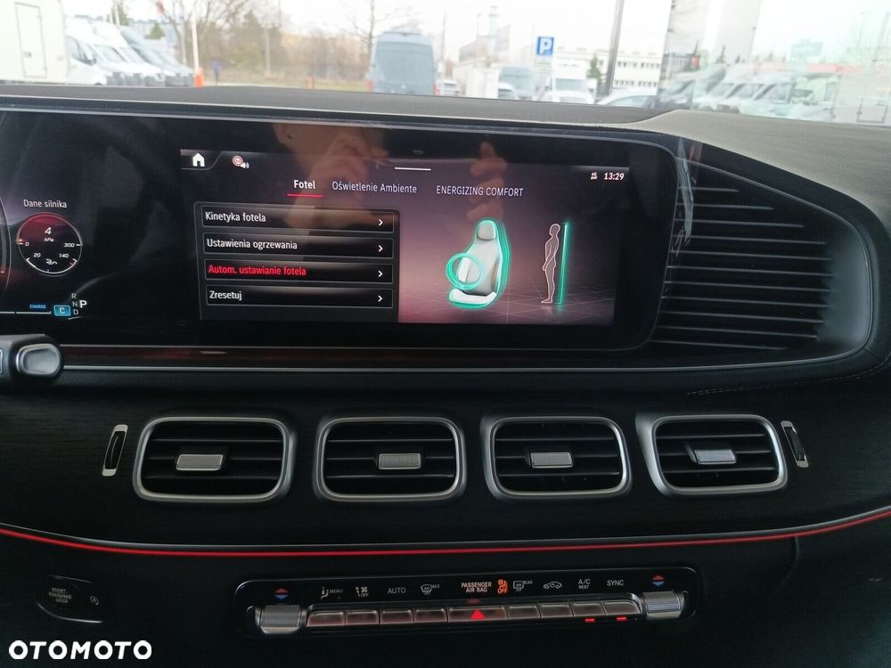 Mercedes-Benz GLE - 32