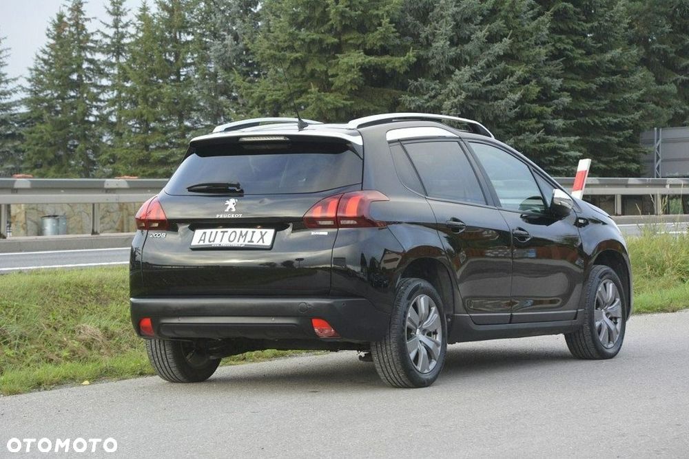 Peugeot 2008 1.2 Pure Tech Style EU6 - 9