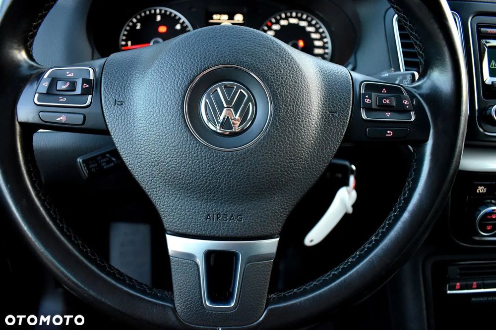 Volkswagen Sharan 2.0 TDI BlueMotion Technology Highline - 29