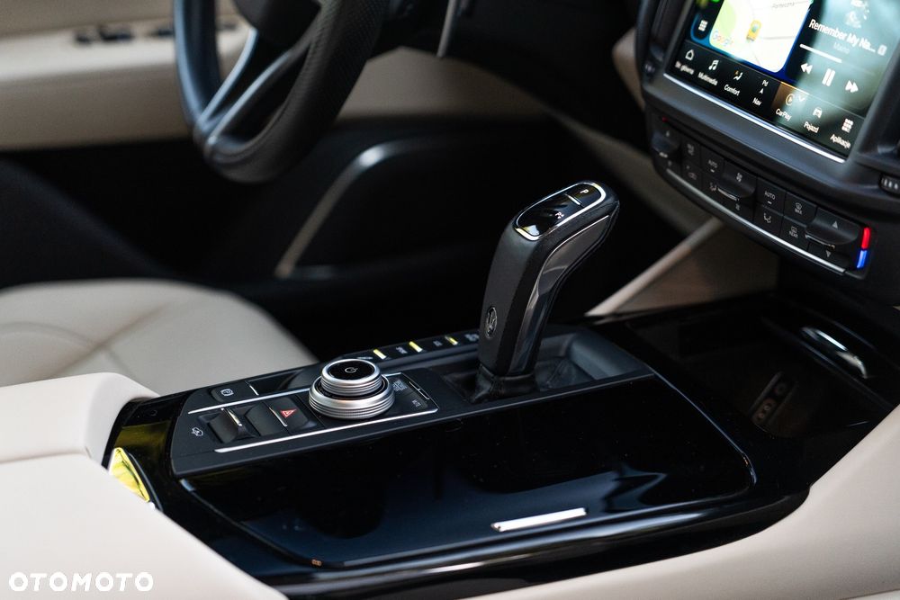 Maserati Levante Q4 GranSport - 36