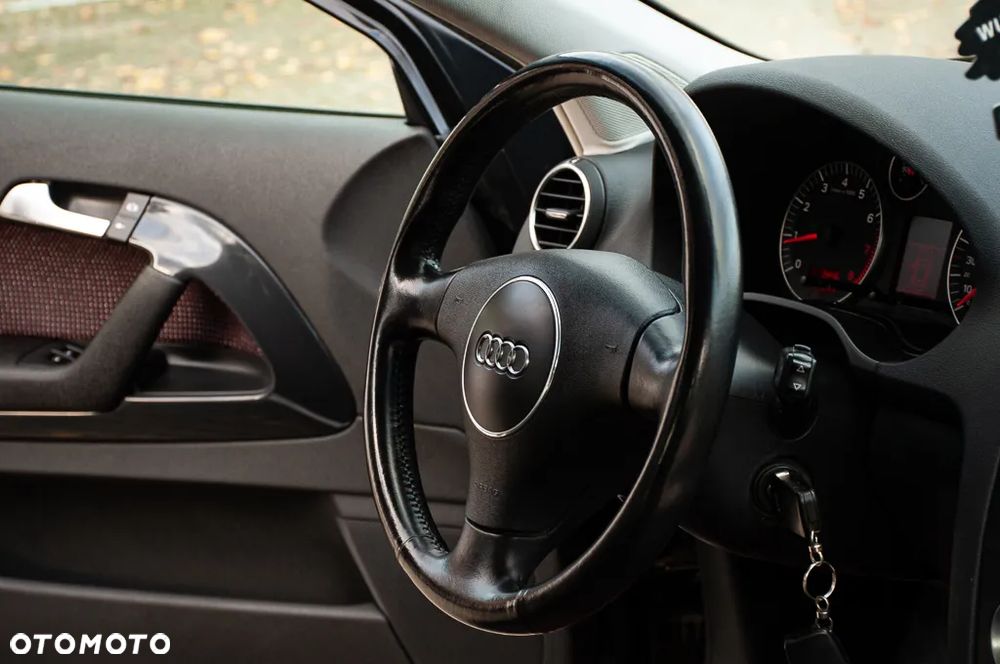 Audi A3 3-drzwiowe 2.0 FSI Attraction - 21