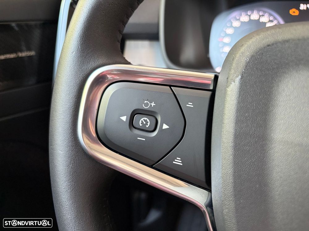 Volvo XC 40 2.0 D3 Momentum Plus - 14