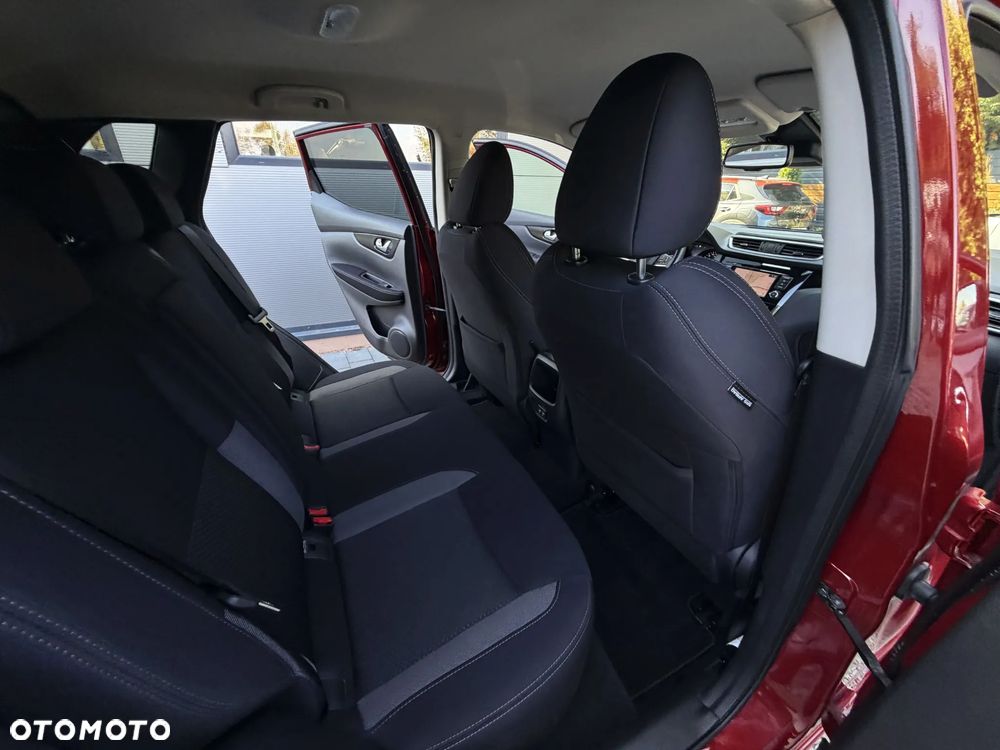 Nissan Qashqai 1.3 DIG-T N-Connecta - 17
