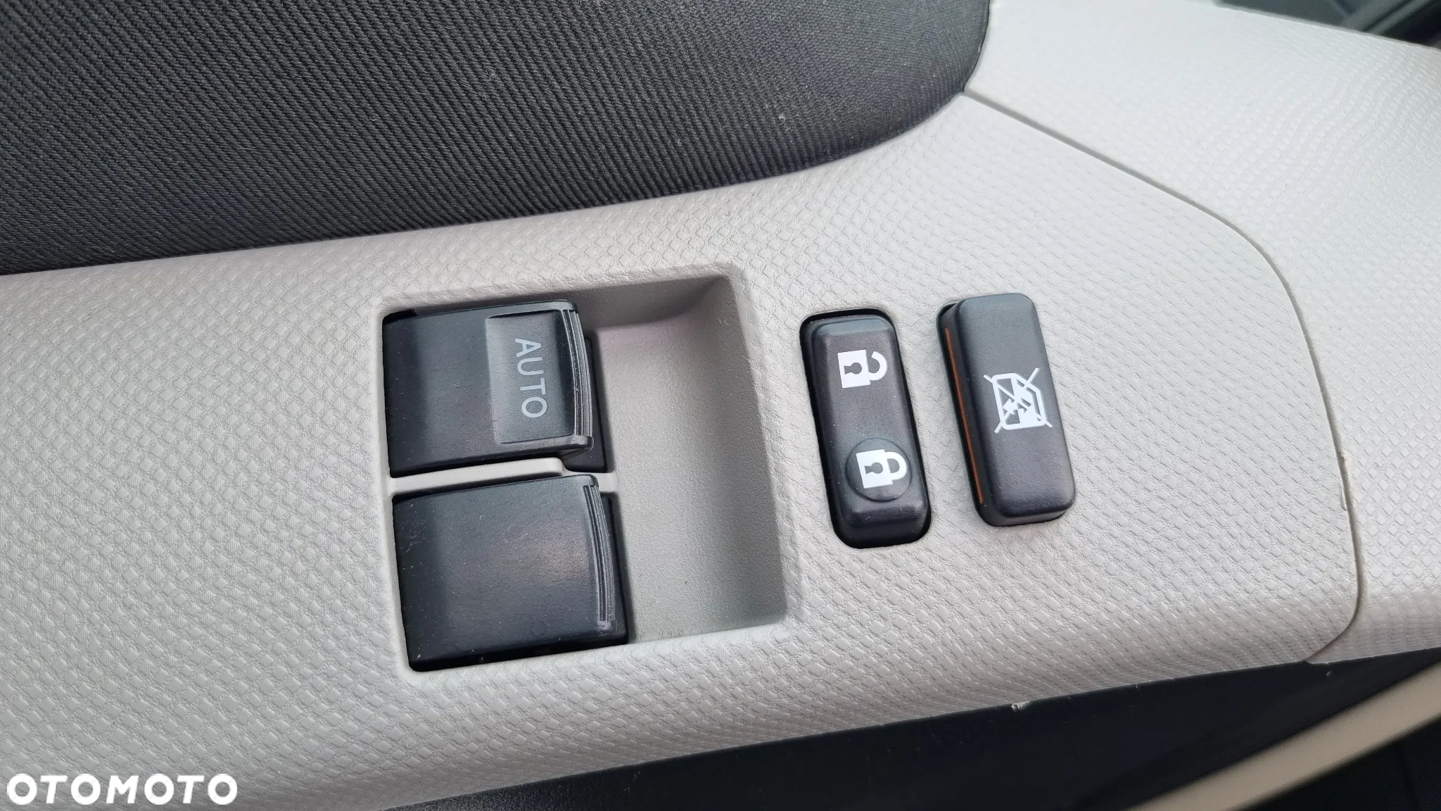 Toyota Yaris 1.33 Luna - 16