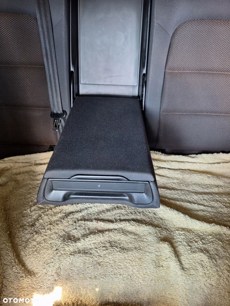 Audi A4 Allroad - 32